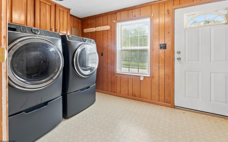 2833 Gladesville Road, Independence, West Virginia 26374, 3 Bedroom Bedrooms, 8 Room Rooms,2 BathroomBathrooms,Single Family Detached,For Sale,Gladesville,0,10166840