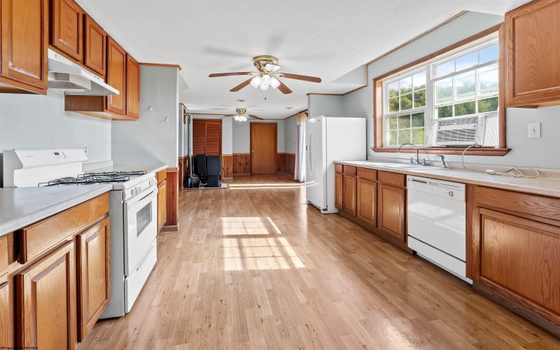 2833 Gladesville Road, Independence, West Virginia 26374, 3 Bedroom Bedrooms, 8 Room Rooms,2 BathroomBathrooms,Single Family Detached,For Sale,Gladesville,0,10166840