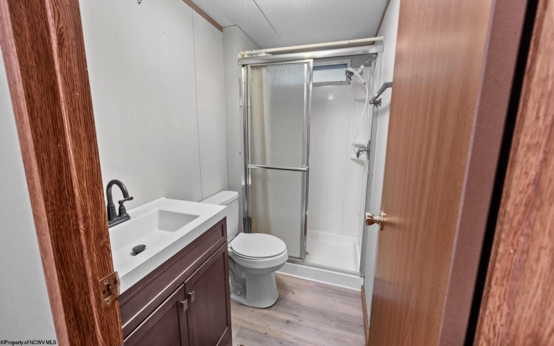 75 Hunters Pen Drive, Weston, West Virginia 26452, 3 Bedroom Bedrooms, 8 Room Rooms,2 BathroomBathrooms,Single Family Detached,For Sale,Hunters Pen,0,10166834