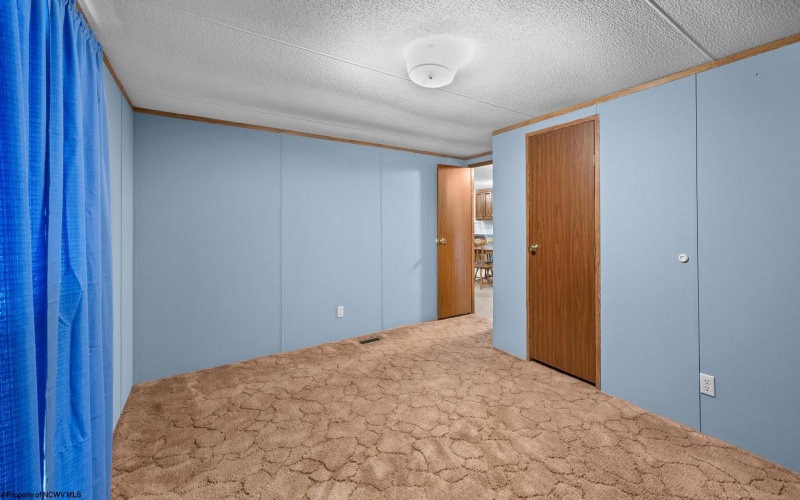 75 Hunters Pen Drive, Weston, West Virginia 26452, 3 Bedroom Bedrooms, 8 Room Rooms,2 BathroomBathrooms,Single Family Detached,For Sale,Hunters Pen,0,10166834
