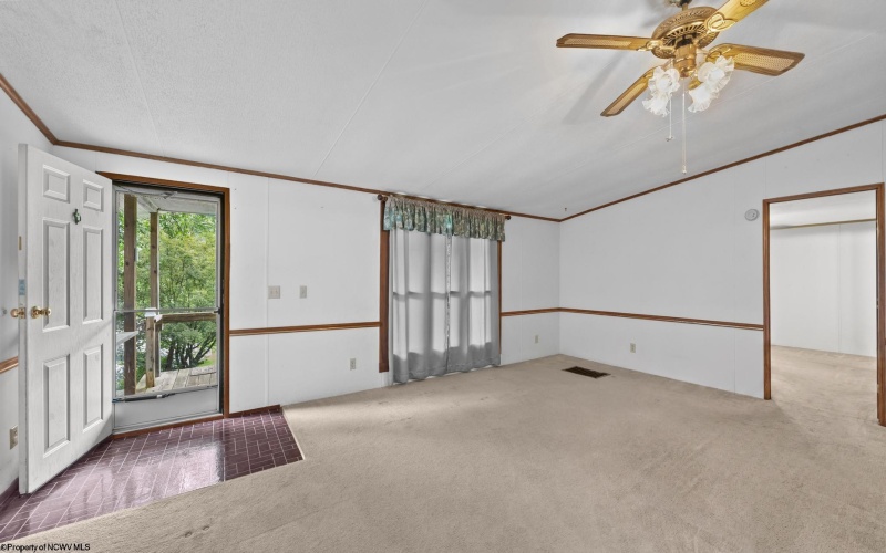 75 Hunters Pen Drive, Weston, West Virginia 26452, 3 Bedroom Bedrooms, 8 Room Rooms,2 BathroomBathrooms,Single Family Detached,For Sale,Hunters Pen,0,10166834