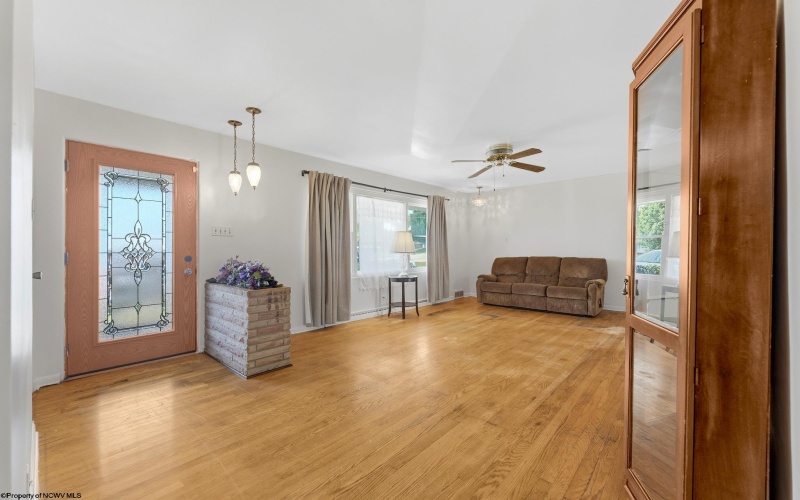 17 Grandview Terrace, Uniontown, Pennsylvania 15401, 3 Bedroom Bedrooms, 6 Room Rooms,2 BathroomBathrooms,Single Family Detached,For Sale,Grandview,0,10166844