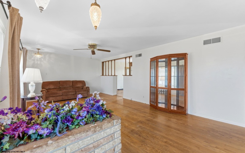 17 Grandview Terrace, Uniontown, Pennsylvania 15401, 3 Bedroom Bedrooms, 6 Room Rooms,2 BathroomBathrooms,Single Family Detached,For Sale,Grandview,0,10166844