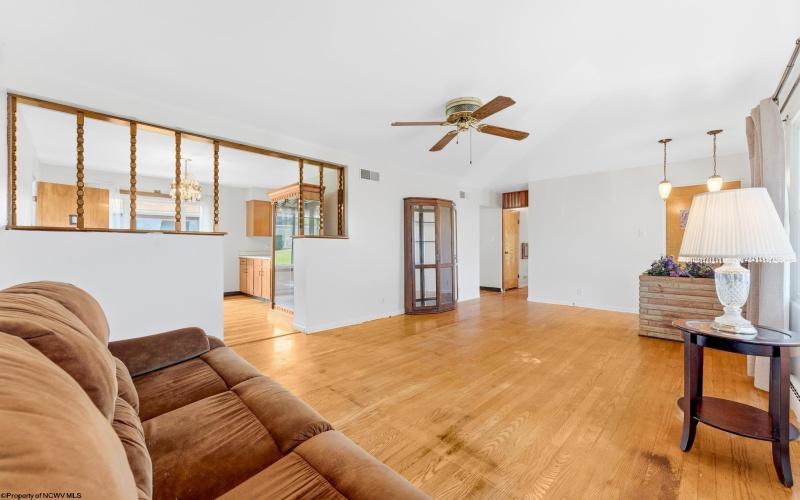 17 Grandview Terrace, Uniontown, Pennsylvania 15401, 3 Bedroom Bedrooms, 6 Room Rooms,2 BathroomBathrooms,Single Family Detached,For Sale,Grandview,0,10166844