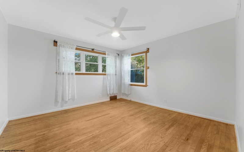 17 Grandview Terrace, Uniontown, Pennsylvania 15401, 3 Bedroom Bedrooms, 6 Room Rooms,2 BathroomBathrooms,Single Family Detached,For Sale,Grandview,0,10166844