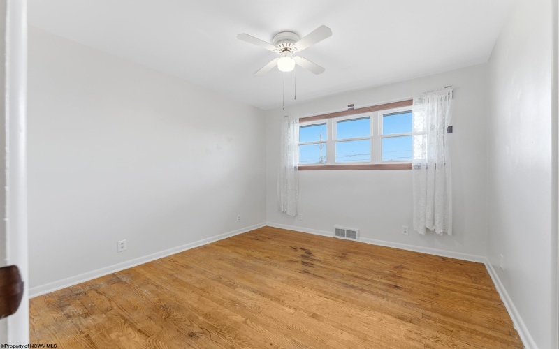 17 Grandview Terrace, Uniontown, Pennsylvania 15401, 3 Bedroom Bedrooms, 6 Room Rooms,2 BathroomBathrooms,Single Family Detached,For Sale,Grandview,0,10166844