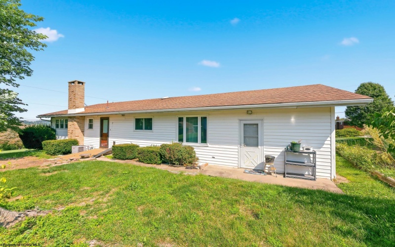 17 Grandview Terrace, Uniontown, Pennsylvania 15401, 3 Bedroom Bedrooms, 6 Room Rooms,2 BathroomBathrooms,Single Family Detached,For Sale,Grandview,0,10166844