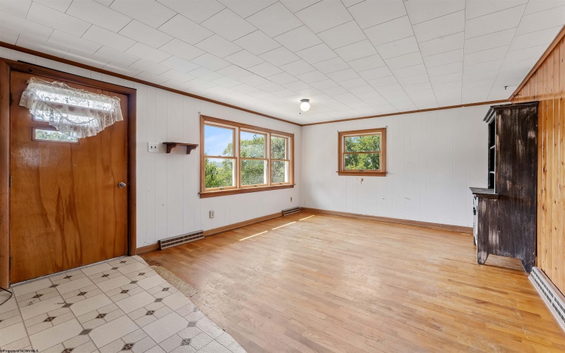 133 Cryster Lane, Morgantown, West Virginia 26508, 3 Bedroom Bedrooms, 6 Room Rooms,2 BathroomBathrooms,Single Family Detached,For Sale,Cryster,0,10166853
