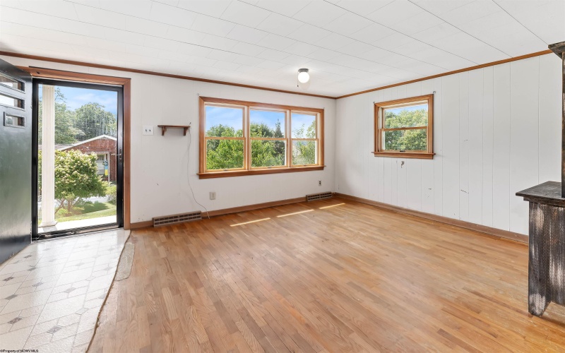 133 Cryster Lane, Morgantown, West Virginia 26508, 3 Bedroom Bedrooms, 6 Room Rooms,2 BathroomBathrooms,Single Family Detached,For Sale,Cryster,0,10166853