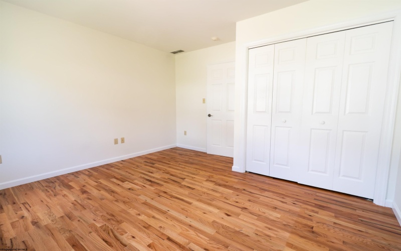 356 Charleston Avenue, Morgantown, West Virginia 26501, 3 Bedroom Bedrooms, 10 Room Rooms,3 BathroomBathrooms,Single Family Detached,For Sale,Charleston,0,10166852