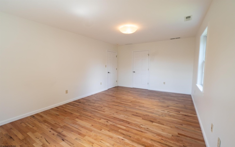356 Charleston Avenue, Morgantown, West Virginia 26501, 3 Bedroom Bedrooms, 10 Room Rooms,3 BathroomBathrooms,Single Family Detached,For Sale,Charleston,0,10166852