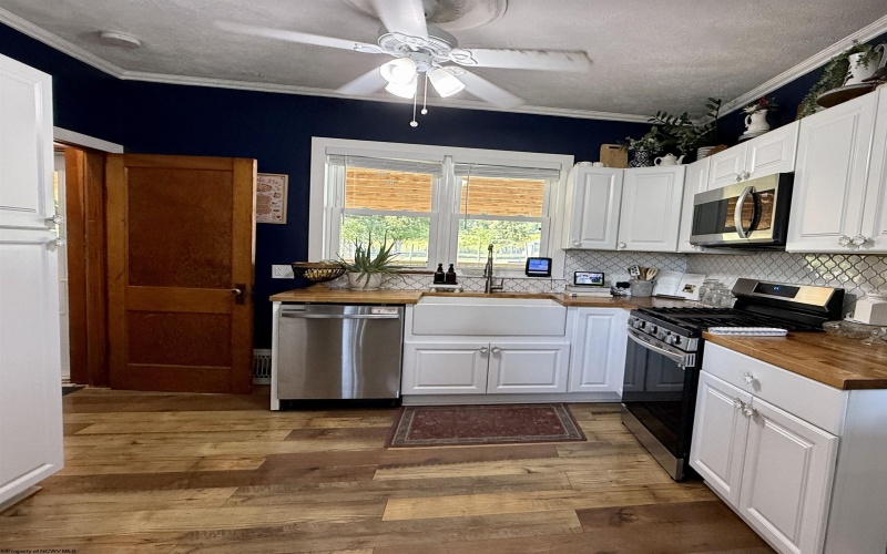 783 Meadland Road, Bridgeport, West Virginia 26330, 3 Bedroom Bedrooms, 6 Room Rooms,1 BathroomBathrooms,Single Family Detached,For Sale,Meadland,0,10166851
