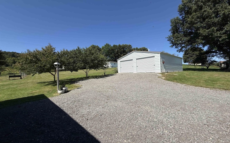 783 Meadland Road, Bridgeport, West Virginia 26330, 3 Bedroom Bedrooms, 6 Room Rooms,1 BathroomBathrooms,Single Family Detached,For Sale,Meadland,0,10166851