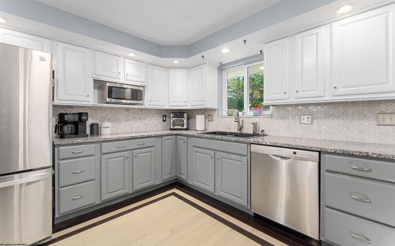 65 Imperial Woods Drive, Morgantown, West Virginia 26508, 3 Bedroom Bedrooms, 7 Room Rooms,2 BathroomBathrooms,Single Family Detached,For Sale,Imperial Woods,0,10166847