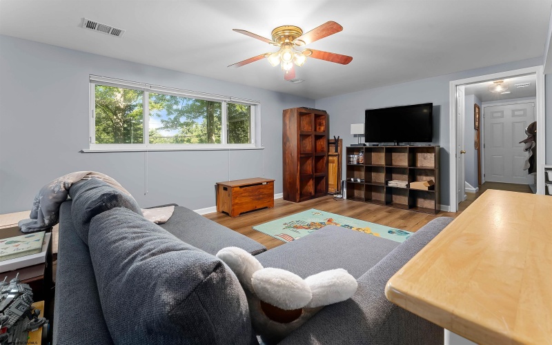65 Imperial Woods Drive, Morgantown, West Virginia 26508, 3 Bedroom Bedrooms, 7 Room Rooms,2 BathroomBathrooms,Single Family Detached,For Sale,Imperial Woods,0,10166847
