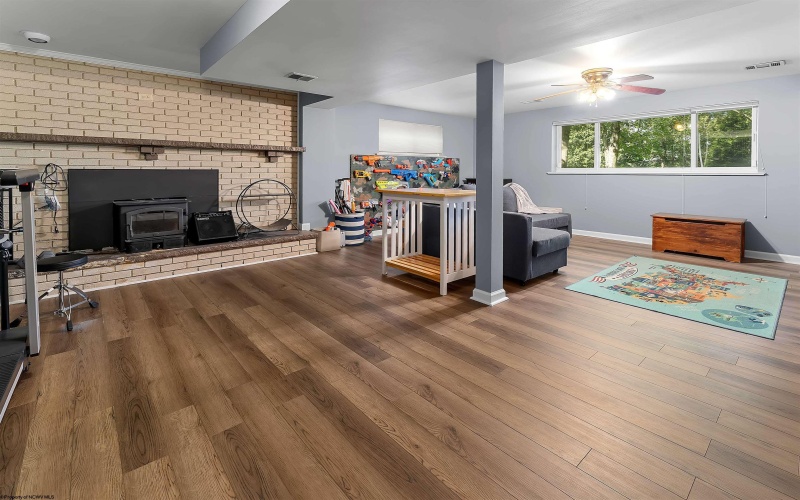 65 Imperial Woods Drive, Morgantown, West Virginia 26508, 3 Bedroom Bedrooms, 7 Room Rooms,2 BathroomBathrooms,Single Family Detached,For Sale,Imperial Woods,0,10166847
