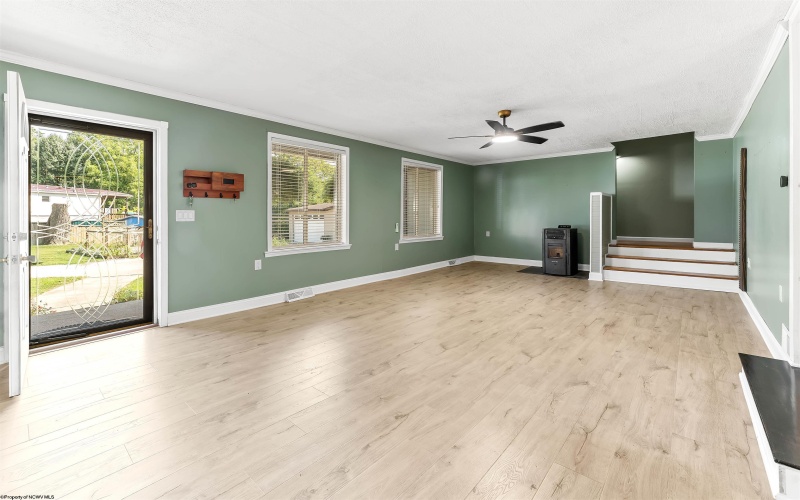 104 Dunkard Avenue, Mount Morris, Pennsylvania 15349, 3 Bedroom Bedrooms, 8 Room Rooms,2 BathroomBathrooms,Single Family Detached,For Sale,Dunkard,0,10166845