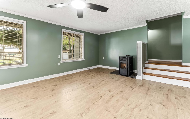 104 Dunkard Avenue, Mount Morris, Pennsylvania 15349, 3 Bedroom Bedrooms, 8 Room Rooms,2 BathroomBathrooms,Single Family Detached,For Sale,Dunkard,0,10166845