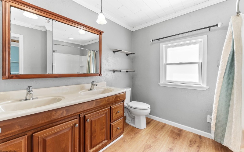 104 Dunkard Avenue, Mount Morris, Pennsylvania 15349, 3 Bedroom Bedrooms, 8 Room Rooms,2 BathroomBathrooms,Single Family Detached,For Sale,Dunkard,0,10166845