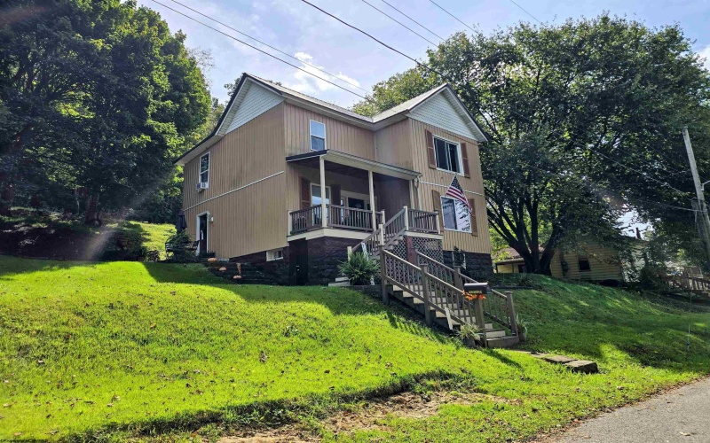 498 Gay Street, Grafton, West Virginia 26354, 4 Bedroom Bedrooms, 7 Room Rooms,1 BathroomBathrooms,Single Family Detached,For Sale,Gay,0,10165663