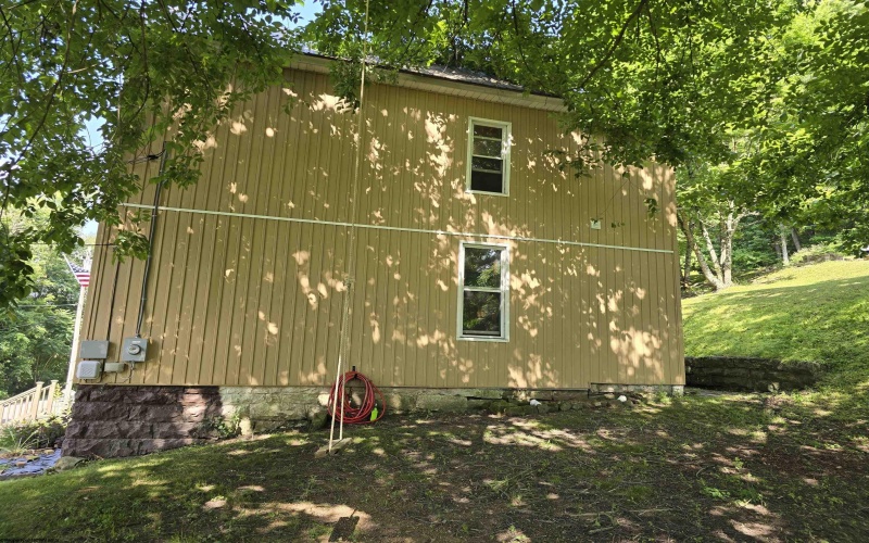 498 Gay Street, Grafton, West Virginia 26354, 4 Bedroom Bedrooms, 7 Room Rooms,1 BathroomBathrooms,Single Family Detached,For Sale,Gay,0,10165663