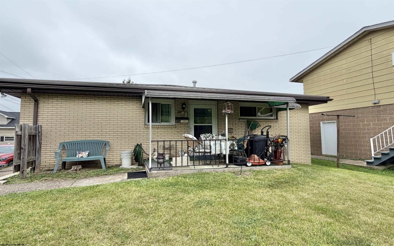 520 Mahan Avenue, Follansbee, West Virginia 26037, 2 Bedroom Bedrooms, 4 Room Rooms,1 BathroomBathrooms,Single Family Detached,For Sale,Mahan,0,10165131
