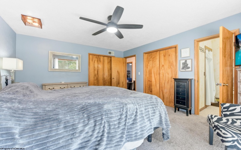 105 Jaynes Drive, Fairmont, West Virginia 26554, 4 Bedroom Bedrooms, 11 Room Rooms,3 BathroomBathrooms,Single Family Detached,For Sale,Jaynes,0,10166857
