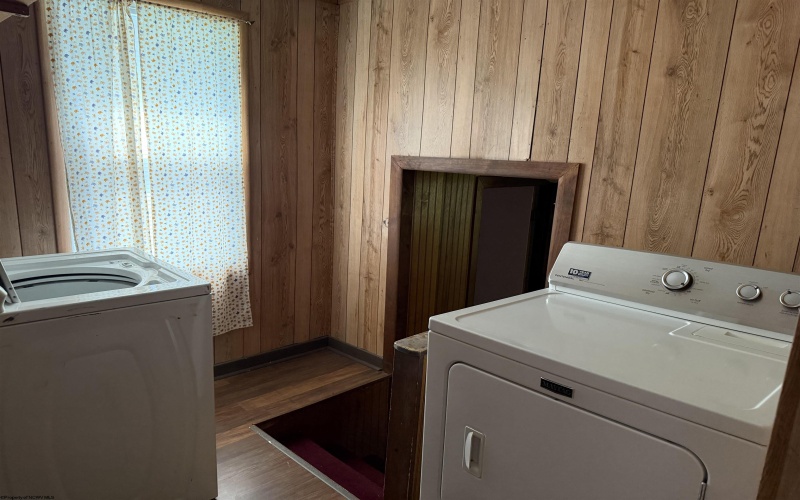 884 S Main Street, Philippi, West Virginia 26416, 2 Bedroom Bedrooms, 6 Room Rooms,1 BathroomBathrooms,Single Family Detached,For Sale,S Main,0,10166869