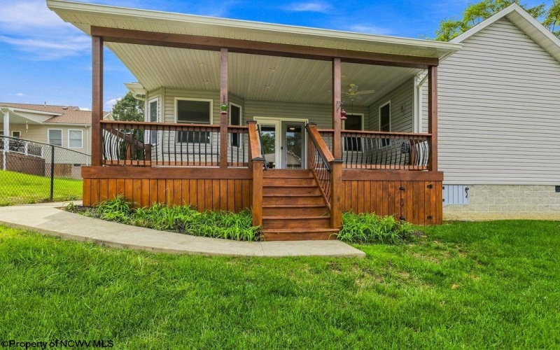 426 Shearwood Forest Drive, Bridgeport, West Virginia 26330, 3 Bedroom Bedrooms, 7 Room Rooms,2 BathroomBathrooms,Single Family Detached,For Sale,Shearwood Forest,0,10166866
