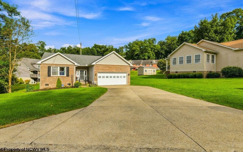 426 Shearwood Forest Drive, Bridgeport, West Virginia 26330, 3 Bedroom Bedrooms, 7 Room Rooms,2 BathroomBathrooms,Single Family Detached,For Sale,Shearwood Forest,0,10166866