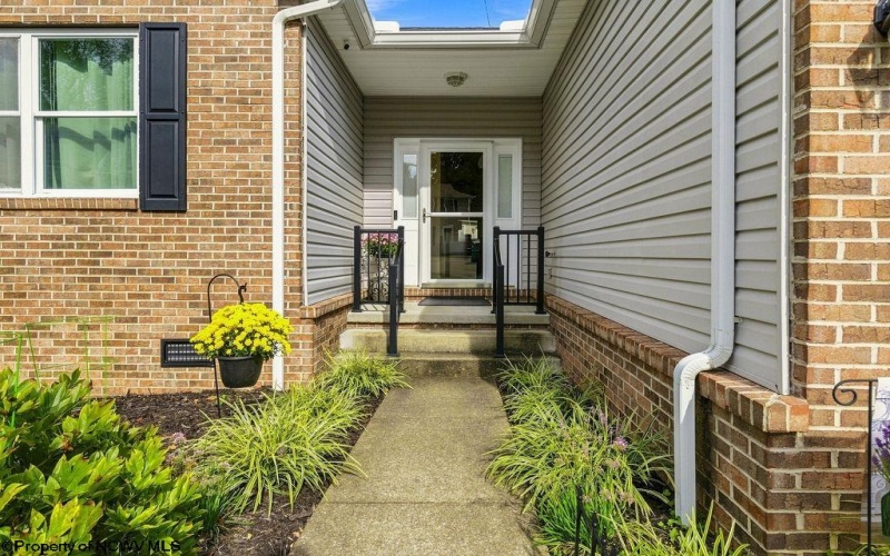 426 Shearwood Forest Drive, Bridgeport, West Virginia 26330, 3 Bedroom Bedrooms, 7 Room Rooms,2 BathroomBathrooms,Single Family Detached,For Sale,Shearwood Forest,0,10166866
