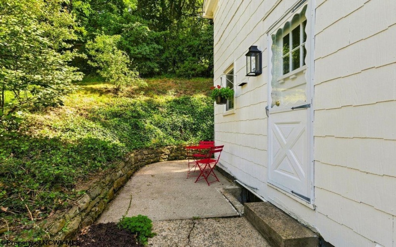1243 College Park, Fairmont, West Virginia 26554, 3 Bedroom Bedrooms, 5 Room Rooms,1 BathroomBathrooms,Single Family Detached,For Sale,College,0,10166863