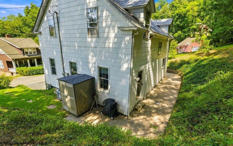 1243 College Park, Fairmont, West Virginia 26554, 3 Bedroom Bedrooms, 5 Room Rooms,1 BathroomBathrooms,Single Family Detached,For Sale,College,0,10166863