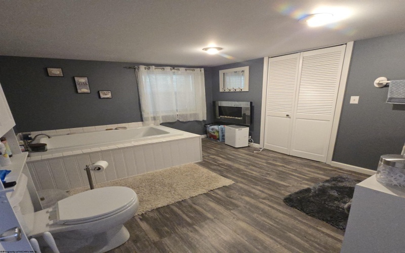 343 Rohr Avenue, Buckhannon, West Virginia 26201, 3 Bedroom Bedrooms, 8 Room Rooms,2 BathroomBathrooms,Single Family Detached,For Sale,Rohr,0,10166862