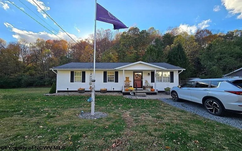 343 Rohr Avenue, Buckhannon, West Virginia 26201, 3 Bedroom Bedrooms, 8 Room Rooms,2 BathroomBathrooms,Single Family Detached,For Sale,Rohr,0,10166862