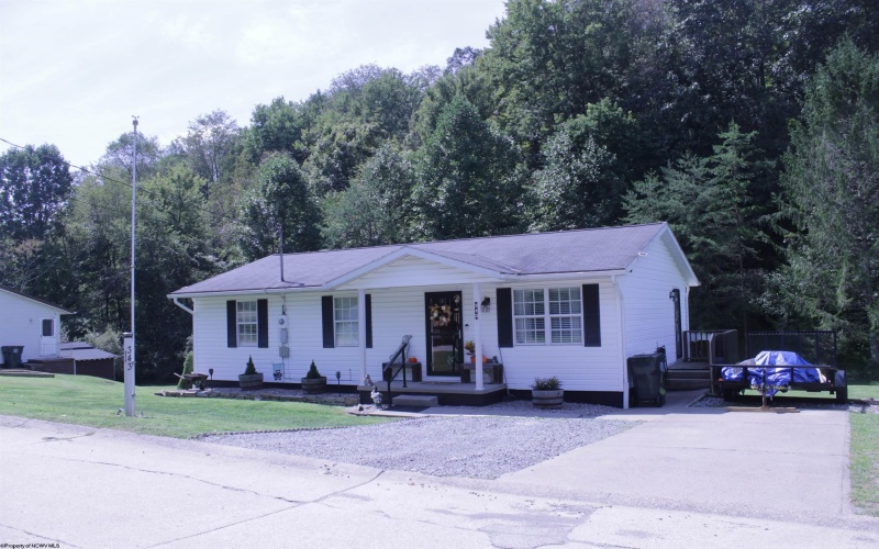 343 Rohr Avenue, Buckhannon, West Virginia 26201, 3 Bedroom Bedrooms, 8 Room Rooms,2 BathroomBathrooms,Single Family Detached,For Sale,Rohr,0,10166862