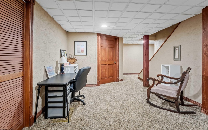 15 Franklin Farms Drive, Fairmont, West Virginia 26554, 3 Bedroom Bedrooms, 12 Room Rooms,3 BathroomBathrooms,Single Family Detached,For Sale,Franklin Farms,0,10166875