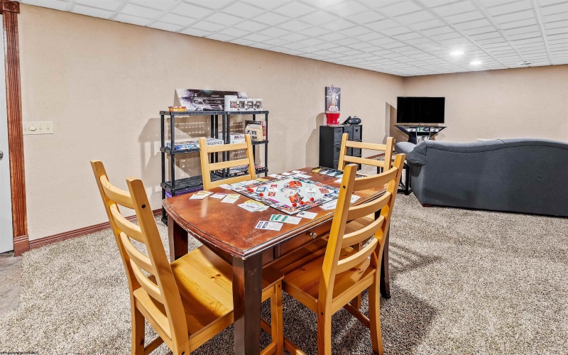 15 Franklin Farms Drive, Fairmont, West Virginia 26554, 3 Bedroom Bedrooms, 12 Room Rooms,3 BathroomBathrooms,Single Family Detached,For Sale,Franklin Farms,0,10166875