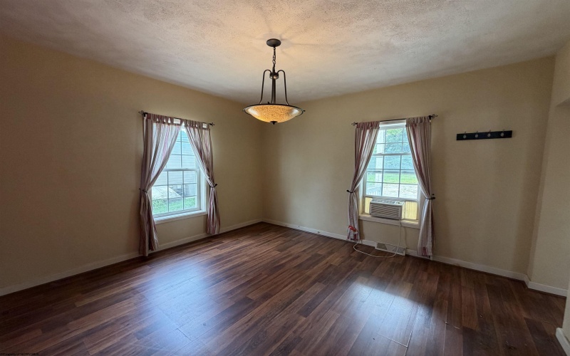 145 Vermont Avenue, Clarksburg, West Virginia 26301, 3 Bedroom Bedrooms, 6 Room Rooms,2 BathroomBathrooms,Single Family Detached,For Sale,Vermont,0,10166892