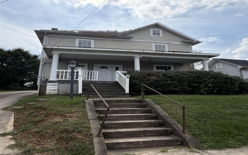 145 Vermont Avenue, Clarksburg, West Virginia 26301, 3 Bedroom Bedrooms, 6 Room Rooms,2 BathroomBathrooms,Single Family Detached,For Sale,Vermont,0,10166892