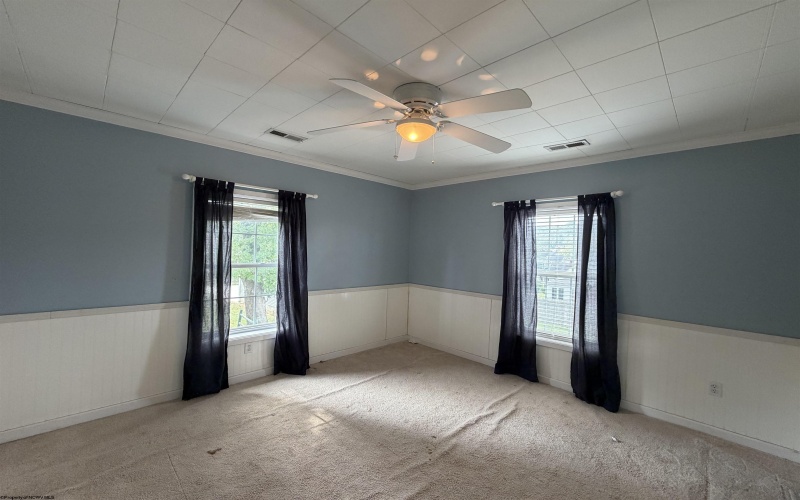 145 Vermont Avenue, Clarksburg, West Virginia 26301, 3 Bedroom Bedrooms, 6 Room Rooms,2 BathroomBathrooms,Single Family Detached,For Sale,Vermont,0,10166892