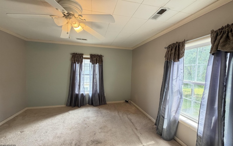 145 Vermont Avenue, Clarksburg, West Virginia 26301, 3 Bedroom Bedrooms, 6 Room Rooms,2 BathroomBathrooms,Single Family Detached,For Sale,Vermont,0,10166892
