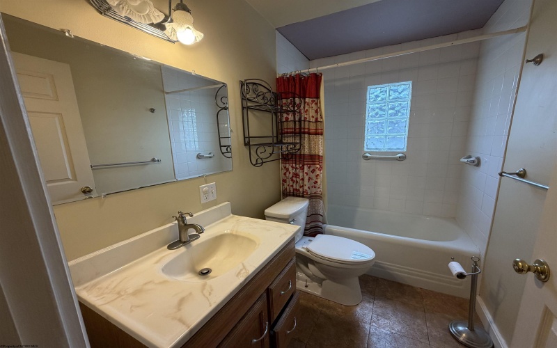 145 Vermont Avenue, Clarksburg, West Virginia 26301, 3 Bedroom Bedrooms, 6 Room Rooms,2 BathroomBathrooms,Single Family Detached,For Sale,Vermont,0,10166892