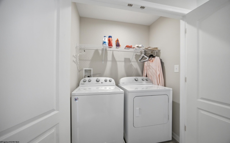 14 Dover Court, Bridgeport, West Virginia 26330, 3 Bedroom Bedrooms, 6 Room Rooms,2 BathroomBathrooms,Single Family Attached,For Sale,Dover,0,10166896