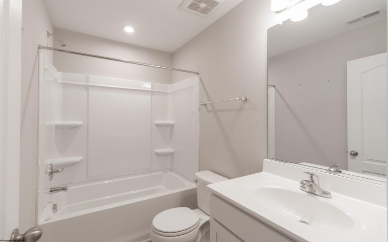 22 Dover Court, Bridgeport, West Virginia 26330-0000, 3 Bedroom Bedrooms, 6 Room Rooms,3 BathroomBathrooms,Residential Rentals,For Rent,Dover,0,10166886