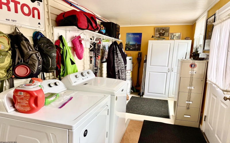 341 Blackwater Avenue, Davis, West Virginia 26260-0000, 2 Bedroom Bedrooms, 7 Room Rooms,1 BathroomBathrooms,Single Family Detached,For Sale,Blackwater,0,10166885