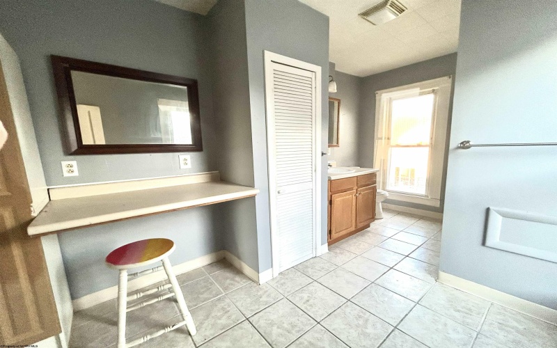 303 Rosemont Avenue, Clarksburg, West Virginia 26301, 5 Bedroom Bedrooms, 10 Room Rooms,3 BathroomBathrooms,Single Family Detached,For Sale,Rosemont,0,10166878