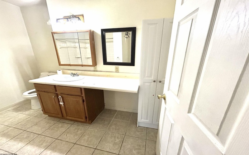 303 Rosemont Avenue, Clarksburg, West Virginia 26301, 5 Bedroom Bedrooms, 10 Room Rooms,3 BathroomBathrooms,Single Family Detached,For Sale,Rosemont,0,10166878