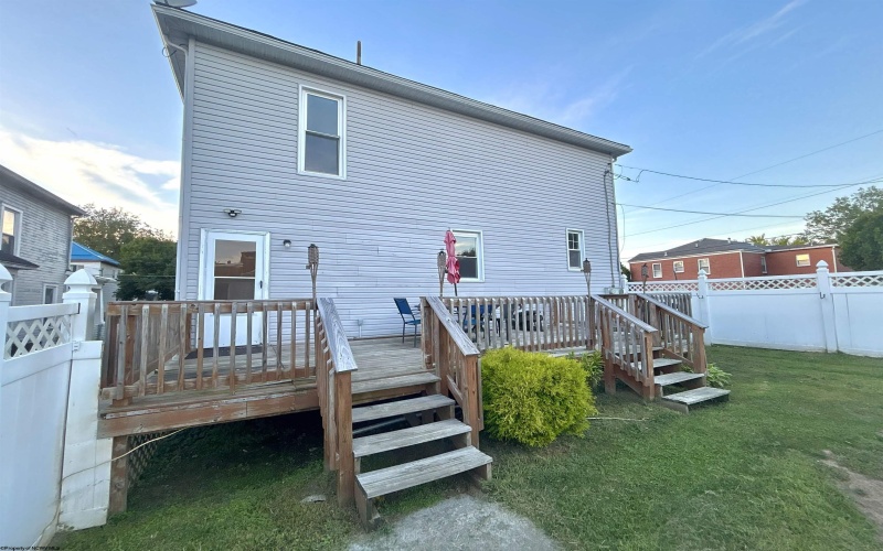 303 Rosemont Avenue, Clarksburg, West Virginia 26301, 5 Bedroom Bedrooms, 10 Room Rooms,3 BathroomBathrooms,Single Family Detached,For Sale,Rosemont,0,10166878
