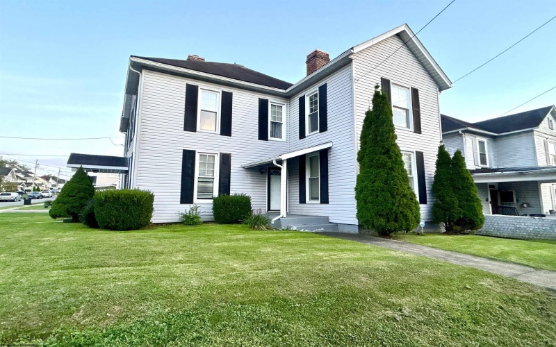 303 Rosemont Avenue, Clarksburg, West Virginia 26301, 5 Bedroom Bedrooms, 10 Room Rooms,3 BathroomBathrooms,Single Family Detached,For Sale,Rosemont,0,10166878